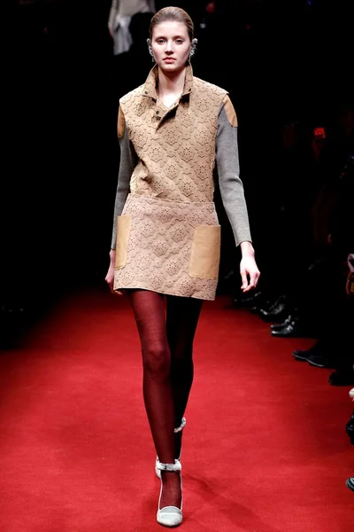 Look 8
